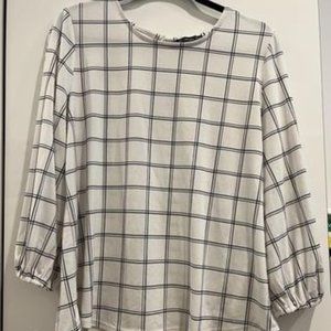 Adrianna Papell Top (Size Large)